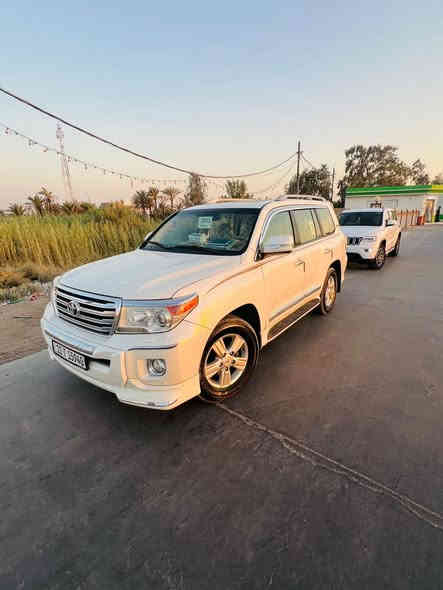 سلام عليكم لاندكروز ١٣ بريم سياره مكفوله سياره جديده كله على وضع الشركه فول مواصفات رقم بقداد بسمي ماشيه ١٣٢ حقيقي مكان سياره واسط العزيزيه سعره ٣٩٠ وبيه مجال ***********
