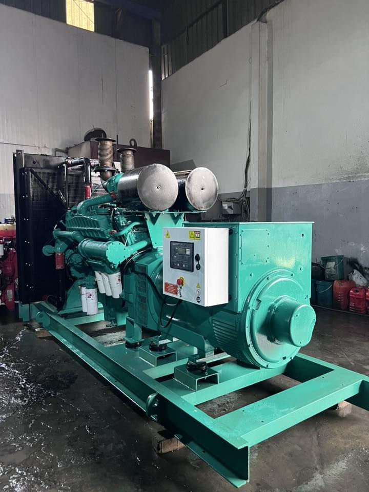 Cummins 5.5g5
700KVA
***********
***********
