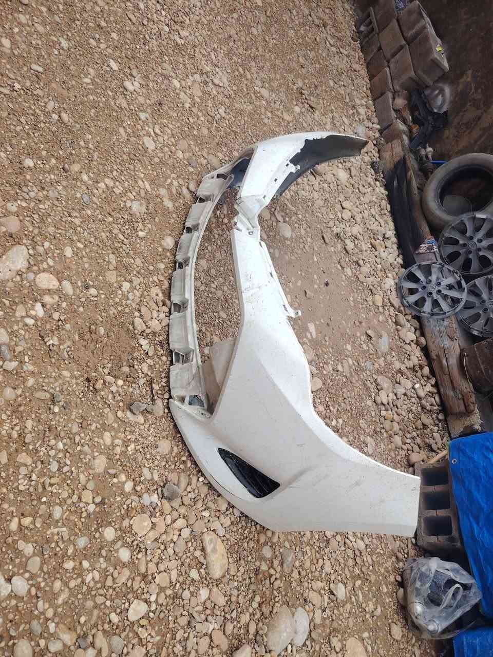 السلام عليكم ورحمة.... عندي غراض كورلا للبيع يرهم من17 الي 2019 بيهن بلادي وبيهن تجاري العنوان ديالى خانقين ***********
