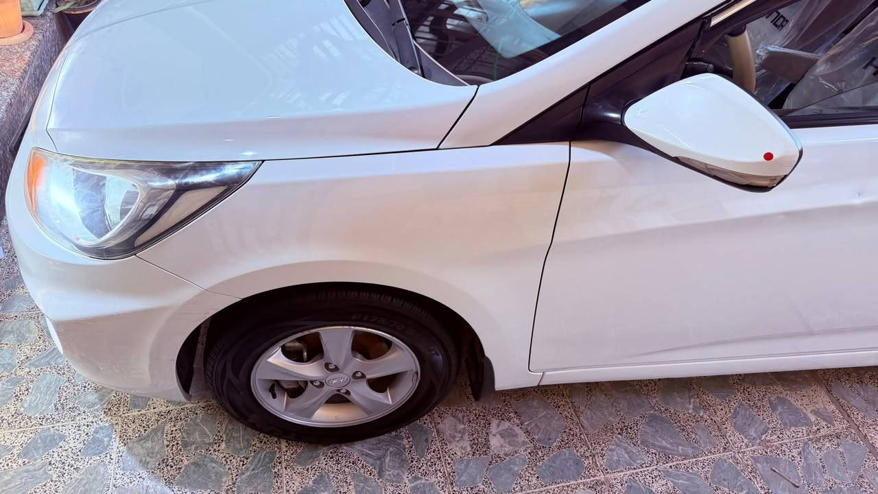 اكسنت خليجي ٢٠١٤ الشركه العامه
محرك ١٦٠٠ دوش دبل قطرة
ماشيه ٧٦ الف 
نضام ايكو اقتصادي
اشاير بالمري 
تحكم ستيرن
تبريد جيد
السياره مكفوله من الحادث والصبغ فقط بارد جاملغ امامي 
سنويه بسمي بغداد رقم انكليزي
السعر ١٠٢ بيها مجال 
حي الاعلام بغداد
‭***********‬
