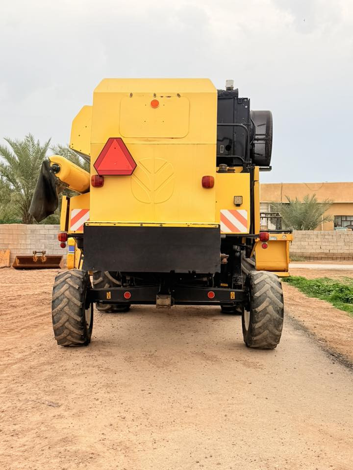 سلام عليكم
حاصده للبيع  موديل2014

قايش 5040

حاصده مكفوله كفاله عامه

لا ستفسار نتصل ‭0782 831 5756‬
