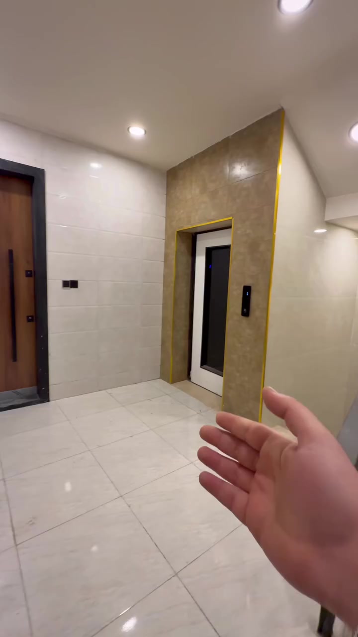 #للأيجار_شقه_مؤثثه_مصعد_شغال_24س
سعر الأجار750الف فقط
الموقع:الاعظميه شارع قاسم
تحتوي على صاله+مطبخ+غرفتين+خدمات
للأستفسار:***********
