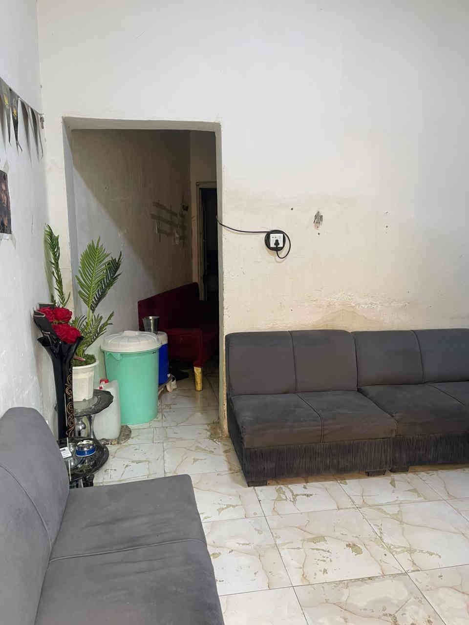 مشتمل 100 متر غرفتين وصاله وصحيان ومنور خارجي عنوان ناصريه الثوره بفرع المفوضيه ايجار 400 للاستفسار *********** واتساب
