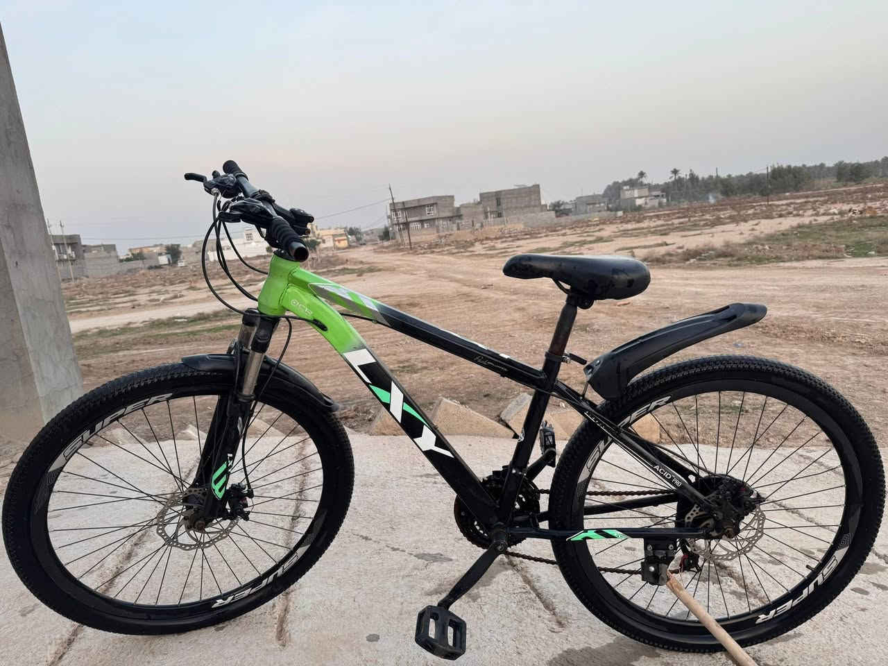 السلام عليكم
للبيع بايسكل جبلي (MTB) بحالة زينة 👍

• الماركة: LIV
• قياس الإطار: 26 إنچ
• تعليق أمامي
• فرامل دسك أمامي وخلفي
• 21 سرعة
• مناسب للشوارع والطرق الترابية

البايسكل استخدام شخصي، شغال تمام وما محتاج شي
______________________________
وبايسكل الثاني مدينة نظيف للبيع
الماركة: LE CIENE
النوع: City Bike (مريح، إطار منخفض)
القياس: 14
_____________________
رايدهن ثنينهن ب160 الف وبيهن مجال 
الاستفسار عبر الرقم: ***********
