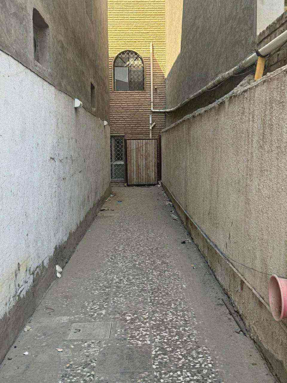 للبيع دار سكن  مساحه 180 متر بغداد السيديه سعر 400 مليون تلفون ***********
