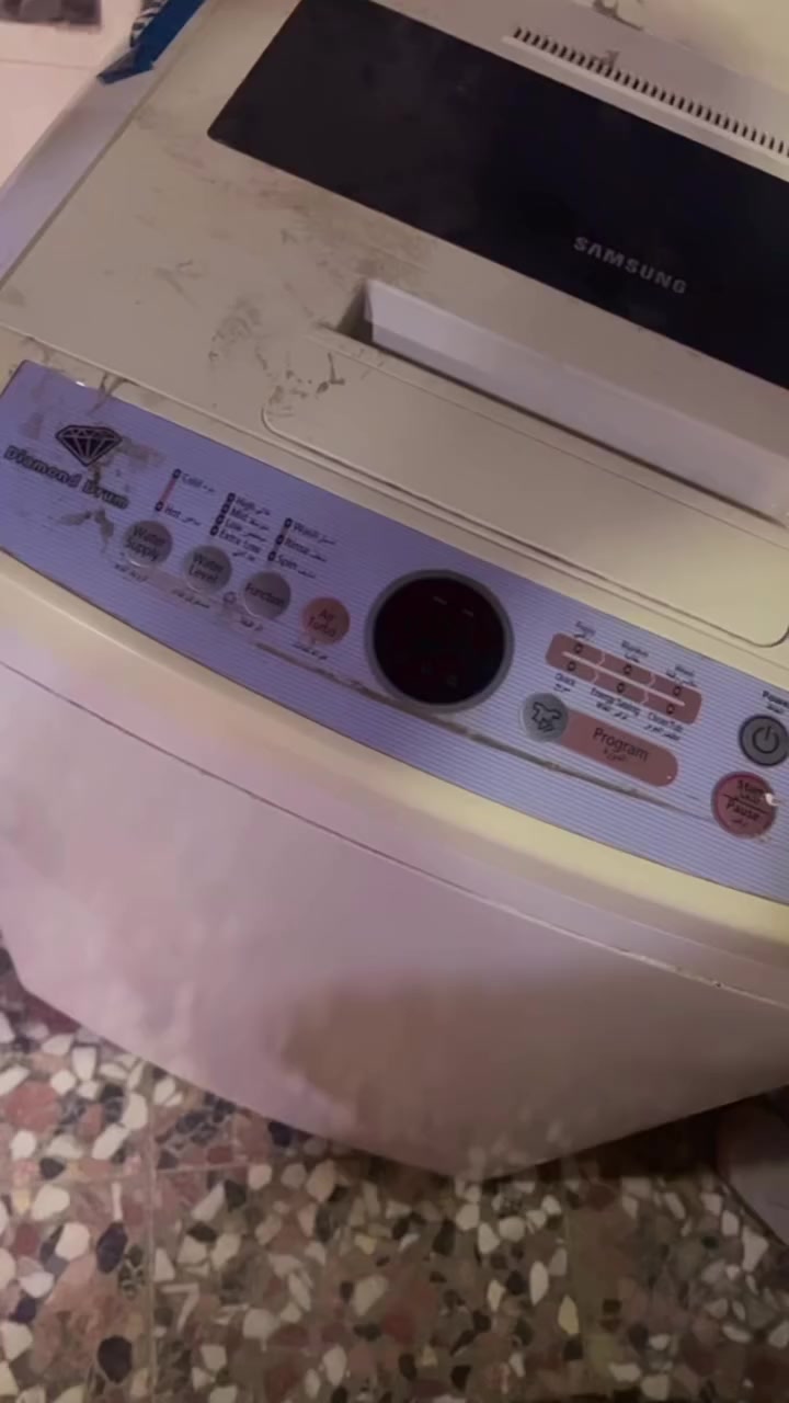 غساله اوتماتيك صغير 10 كيلو نوعيه سامسونج اصلي صناعه يطالي نظيفه كلش الباب قلاب مداخله تصليح بسعر مناسب


**إذا كنت صاحب هذا الإعلان وتريد حذفه لأي سبب، رجاءا أرسل رسالة إلى الدعم الفني**