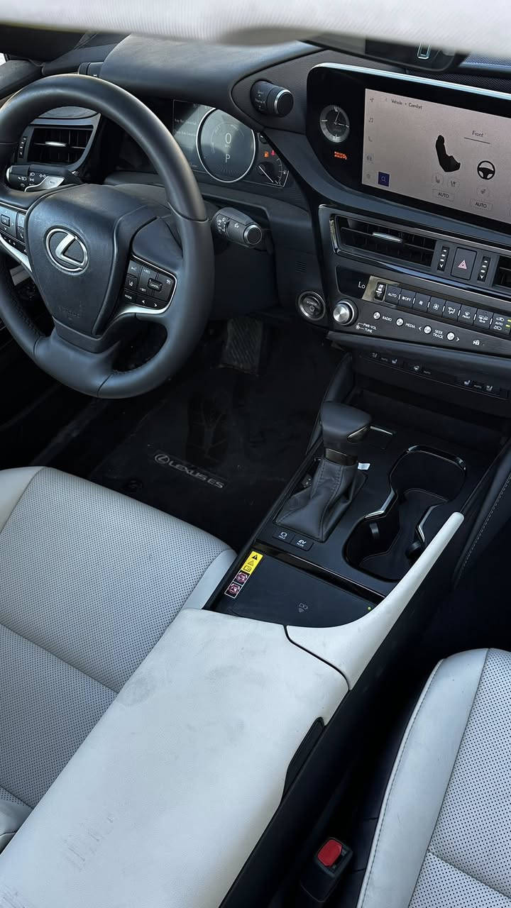 ES 300 هايبرد داخل لونين ابيض
🚨مكفولة من الصبغ 

‎الموديل 2025 🚨

ماشية 89 كيلو فقط بحالة الوكالة

محرك 2.5 اربعه سلندر هايبرد

المواصفات:
بصمة تشغيل 
فتحة سقف 
‎دخول ذكي ( 5 بصمات )
داتا شو 

ماوس تحكم 
‎كشنات جلد 
‎كشنات كهرباء 
‎كشنات ميموري   
‎كشنات تدفئة+ تبريد
‎نقطه عمياء 
‎اوتو هولد 
‎هندبريك بصمه 
‎رادارات
‎اشاير بالمري  
‎شحن واير ليس   
‎التحكم التلقائي بالتكييف ثنائي 
‎نظام ماقبل الاصطدام 

‎نظام تثبيت السرعة
‎نظام رادار( القيادة الذاتية)     

 322$  🚨
‎🚨الفلوجة   
***********
