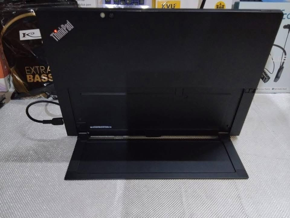 لابتوب محموله سعر ١٧٥ وبي مجال i5 جيل 7
رام 8 
هارد 256 ssd m.2 
عوزهة فقط بطاريه وسماعه  
*********** واتساب
