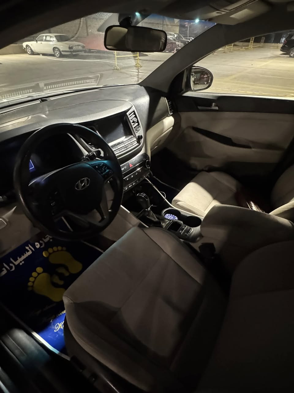 سلام عليكم عندي سياره توسان موديل 2018 سياره وارد امريكي بدون ضربه بيه تقريبن ربع البنيد صبق باقي السياره مكفوله  سياره رقم بغداد  العنوان بغداد السعر 155 ورقه وبيه مجال شي بصيط الاستفسار الرقم ***********
