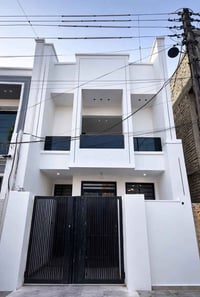 � دار سكني حديث  للبيع – تسليم مفتاح 📐 المساحة: 90 متر  📏 الواجهة: 4.5...