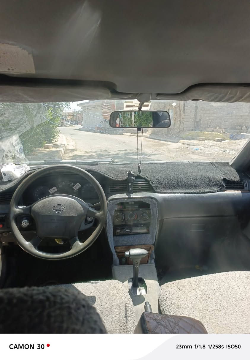 نيسان صني موديل ٩٥ مشروع وطني بيها دفتر بنزين محرك تسفيت جديد كير مابي عيب سعر ٣٠$ مجال
رقم تليفون ***********
