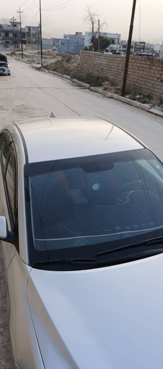 النترا 2018 
وارد امريكي 
محرك ٢٠ دوش 
رقم اربيل باسمي 
بيها كابون 
موصفات نص فول 
كير ثلاث وضعيات 
سبورت + ايكو + عادي 
نقاط عمياء 
كامرة  دوارة
شاشه كبيرة 
 تشغيل عن بعد 
 *********
الضرر بوند وجاملغ قطعتين  صور الضرر موجود
السيارة جاهزة ماتصرف عليها ربع
اي استفسار 
***********
***********
او مراسله ع خاص
السعر  129 موصل, نينوى
