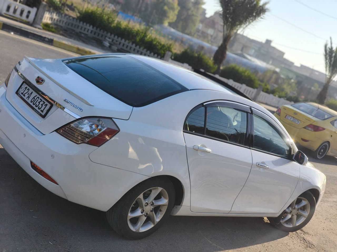 جيلي ام كراند c7
موديل 2013 سيارة مال بيت 
محرك كير شرط  اصلي مو محور 
صبغ قطعه وحده فقط جاملغ اليمين الباقي بدون صبغ 
رقم نينوى مسطرة تحويل او وكالة 
غلاف كشنات اصلي سيارة ويكلب 4 اصلي 
كامله مكمله ما ناقصها شي
#سعر 69 وبيها مجال  
مكان السيارة موصل 
للتواصل الاتصال او مراسلة ومتوفر واتساب 
***********
شراي هلا بيك ما شراي لاتعبني ولا اتعبك
