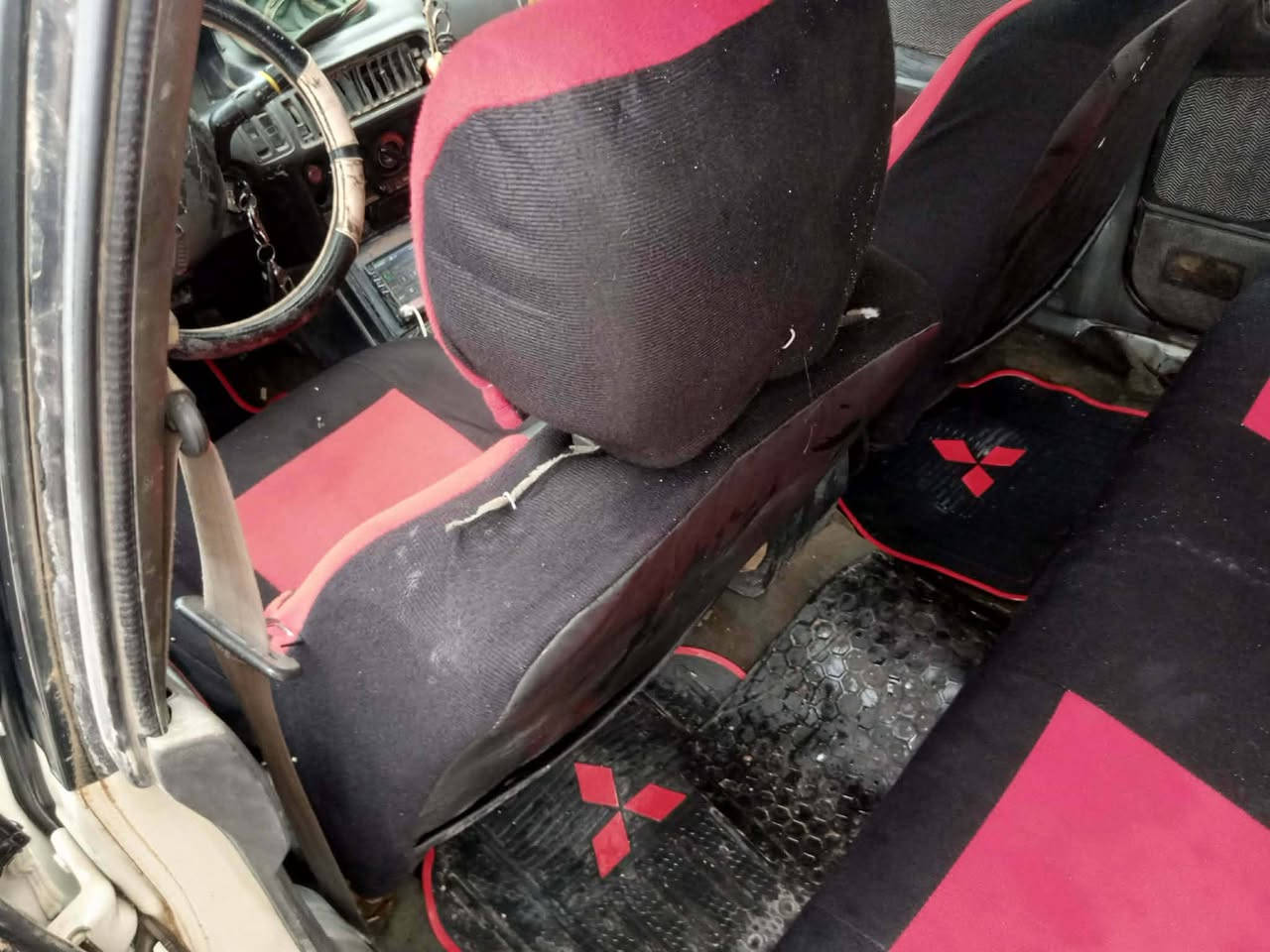 سلام عليكم سيارة للبيع موديل 88 محرك وكير مامفتوح جدد ماصار هواي من شادهن تحويل ثاني يوم سنويه ساقطه تايرات جدد شرط كامله لاخياسات لاضريه سعر ٢٧وبي مجال


**إذا كنت صاحب هذا الإعلان وتريد حذفه لأي سبب، رجاءا أرسل رسالة إلى الدعم الفني**