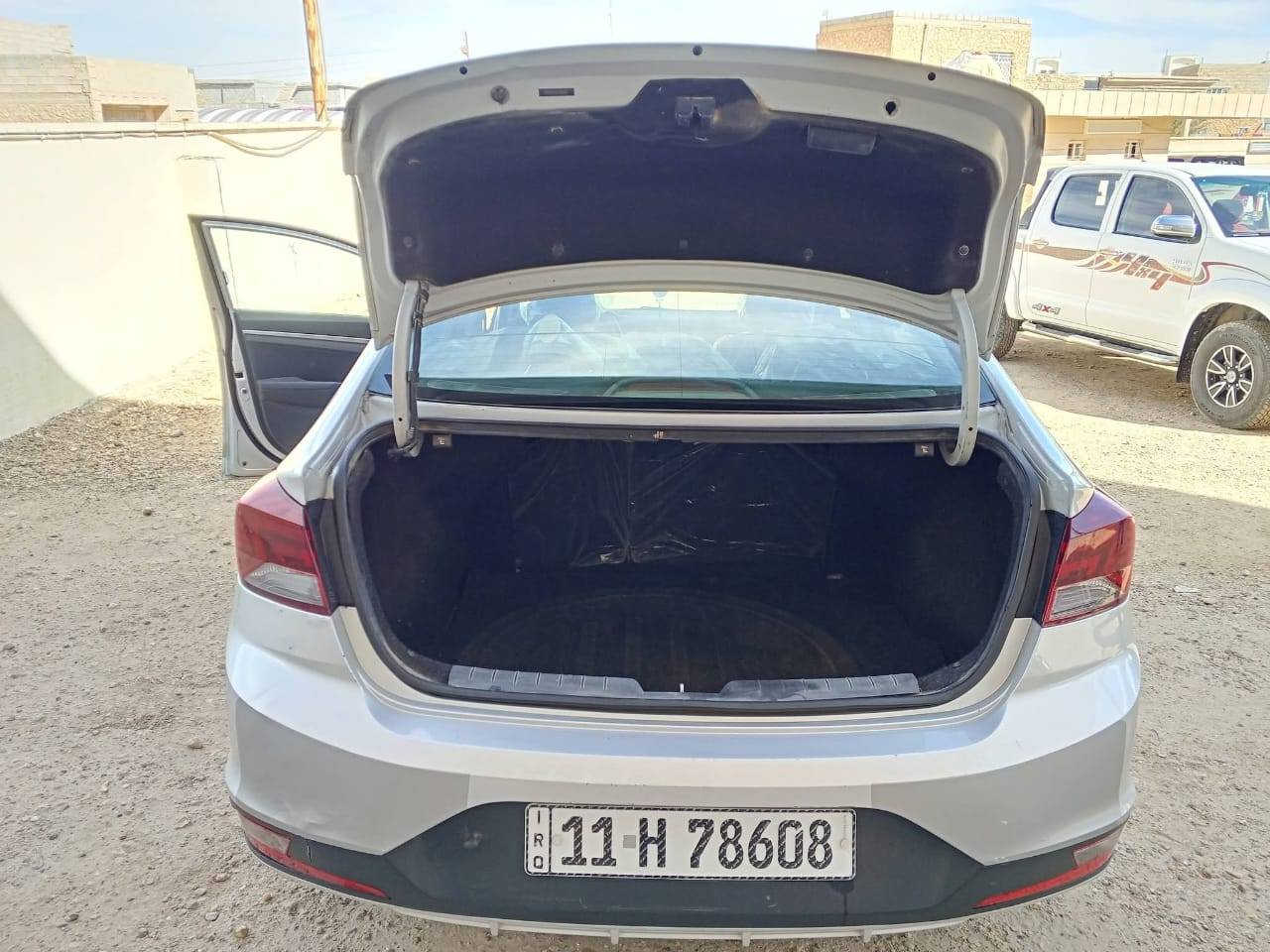 للبيع او مراوس على كورلا من 2016 الى  2024 النترا 2020 سلفر رقمها بغداد دولي  محركها 2000 دوش ماشيه  216 شرط لاتنقيص ولا تبخير مواصفاته  شاشه تحكم استيرن جهتين  كامره  ضررها باب مبدل فقط مكاني حديثه بروانه الاستفسار ***********
