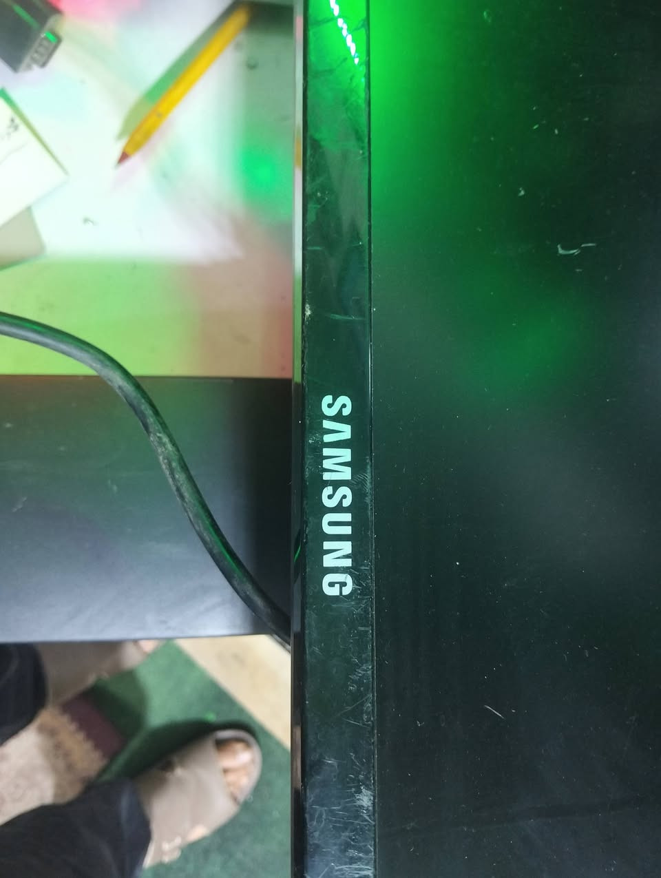 للبيع 
شاشة حاسبة سامسونك
حجم 17 لمس
تصلح كذالك عرضة الكاميرات المراقبة عليها
بغداد
***********
