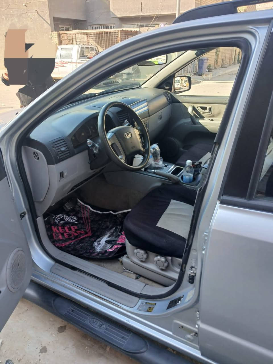 سورنتو 2007 رقم بغداد بدون صبغ المكان حي الرحمة بغداد ***********
