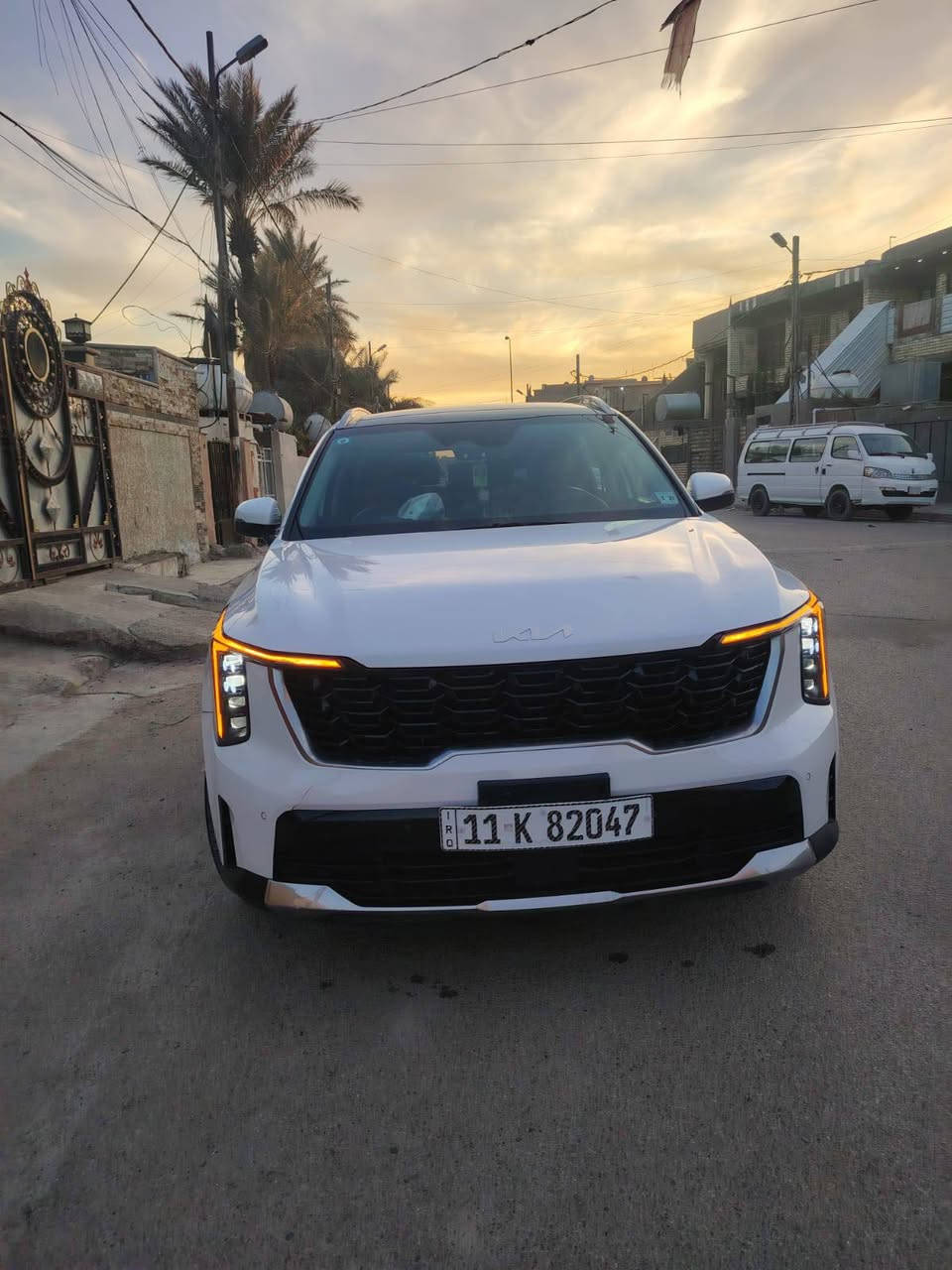 السلام عليكم سورنتو امريكي فئة s   موديل 2024 السيارة مواصفات فول ماشية 37429 حادث بسيط جدا بدون صبغ ولا تبديل السعر 27500 $ للاتصال ***********
