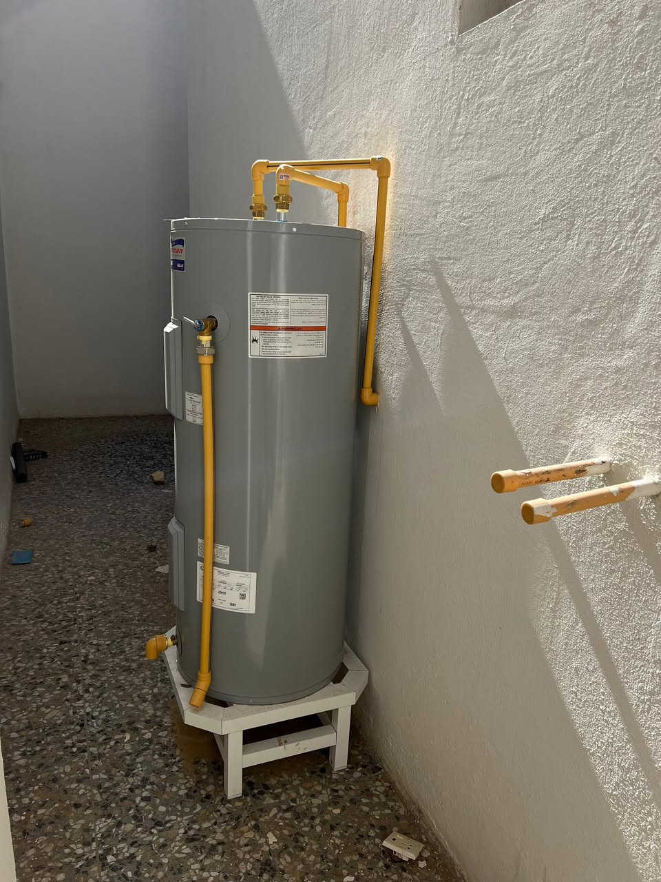 : عندك بيت جديد قيد الإنشاء بالفلوجة وتدور على شغل تأسيسات يريح بالك للعمر؟ 🏠✨
أخوتنا وأهلنا في الفلوجة الكرام..
نعلن لكم عن استعدادنا التام لاستلام كافة مقاولات وتأسيسات الماء والمجاري (الصحيات المتكاملة) للدور السكنية والمباني، بذهنية هندسية حديثة وعمل متقن يضمن لك بيتاً خالياً من الرطوبة والنضوح.
لماذا تختارنا لإمساك مقاولتك؟
✅ شغل مؤسساتي بعقود رسمية: نكتب معك عقد مقاولة واضح يضمن حقك بالوقت والمواصفات.
✅ أنظمة حديثة: نتقن التأسيسات المعلقة والحديثة وأنابيب الـ PPR الحرارية بأعلى دقة.
✅ فحص الضغط: لا يتم دفن أو صب أي أنبوب إلا بعد إجراء فحص الضغط الكامل بالماء والهواء أمام عينك.
✅ توثيق كامل: نسلمك تصوير وفيديوات ومخطط دقيق لأماكن الأنابيب بالجدران والأرضيات بعد الإنجاز (لتجنب ضربها مستقبلاً أثناء الديكور).
✅ كادر متكامل وسريع: نلتزم بالموقت والتسليم في الموعد المتفق عليه بدون تأخير.
مستعدون للعمل في كافة أحياء الفلوجة والمناطق المجاورة ().
📞 للاستفسار والتواصل أو لإرسال الخرائط وتسعيرها:
وتساب أو اتصال: [ *********** ]
