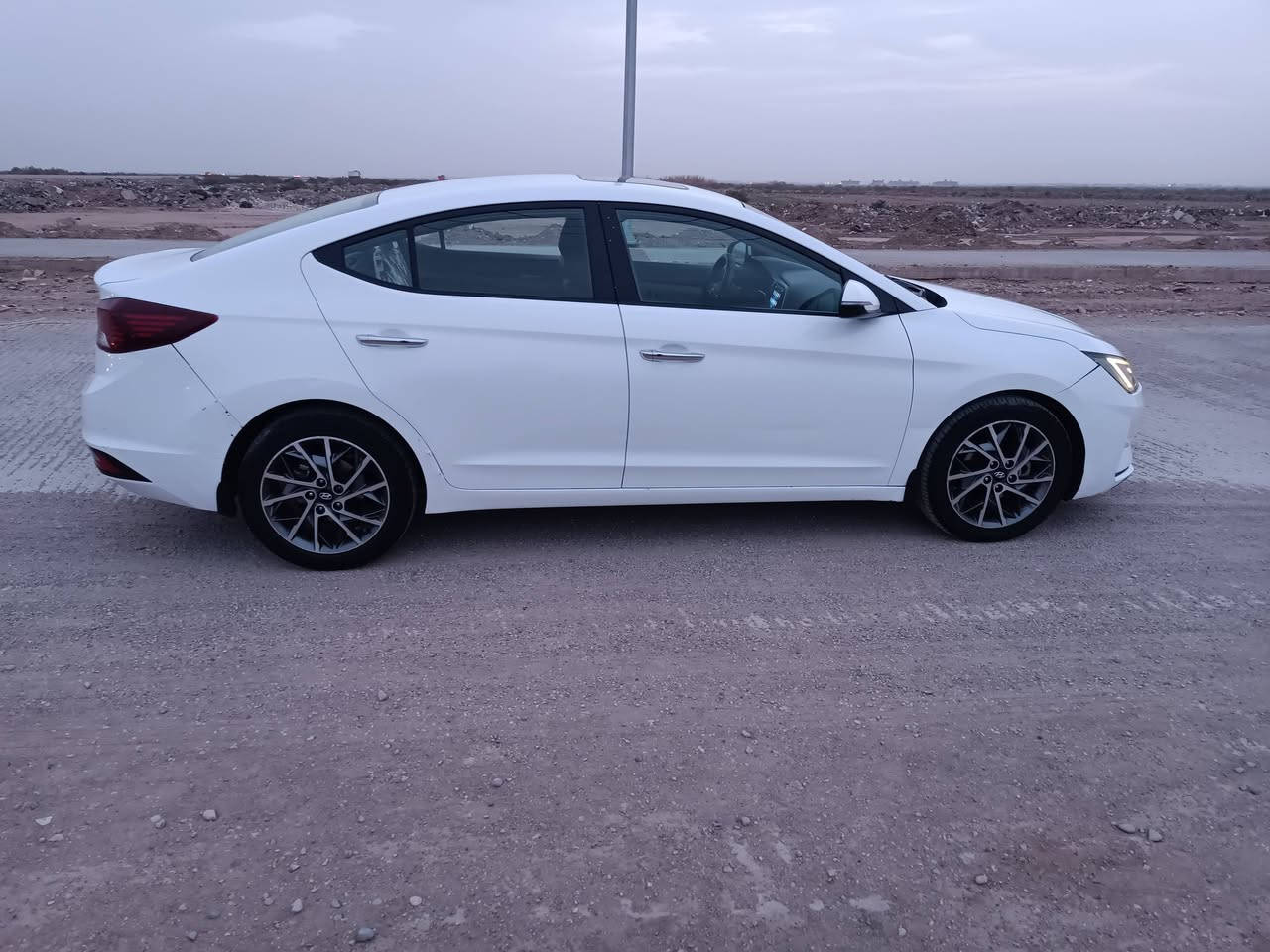 سلام عليكم النترا للبيع موديل 19 خليجي مكفولة كفالة عامه ماشيه 75رقم بغداد انكليزي تحويل ثاني يوم بكاني كوت مركز المدينه السعر 158وبيه مجال بيع مستعجل ***********
***********
