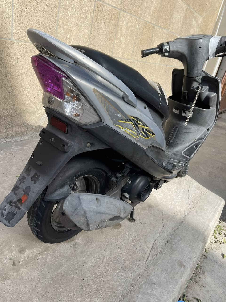 سلام عليكم دراجه البيع كفاله عامه 
المكان بغداد 
سعر750وبيه مجال
الرقم ***********
