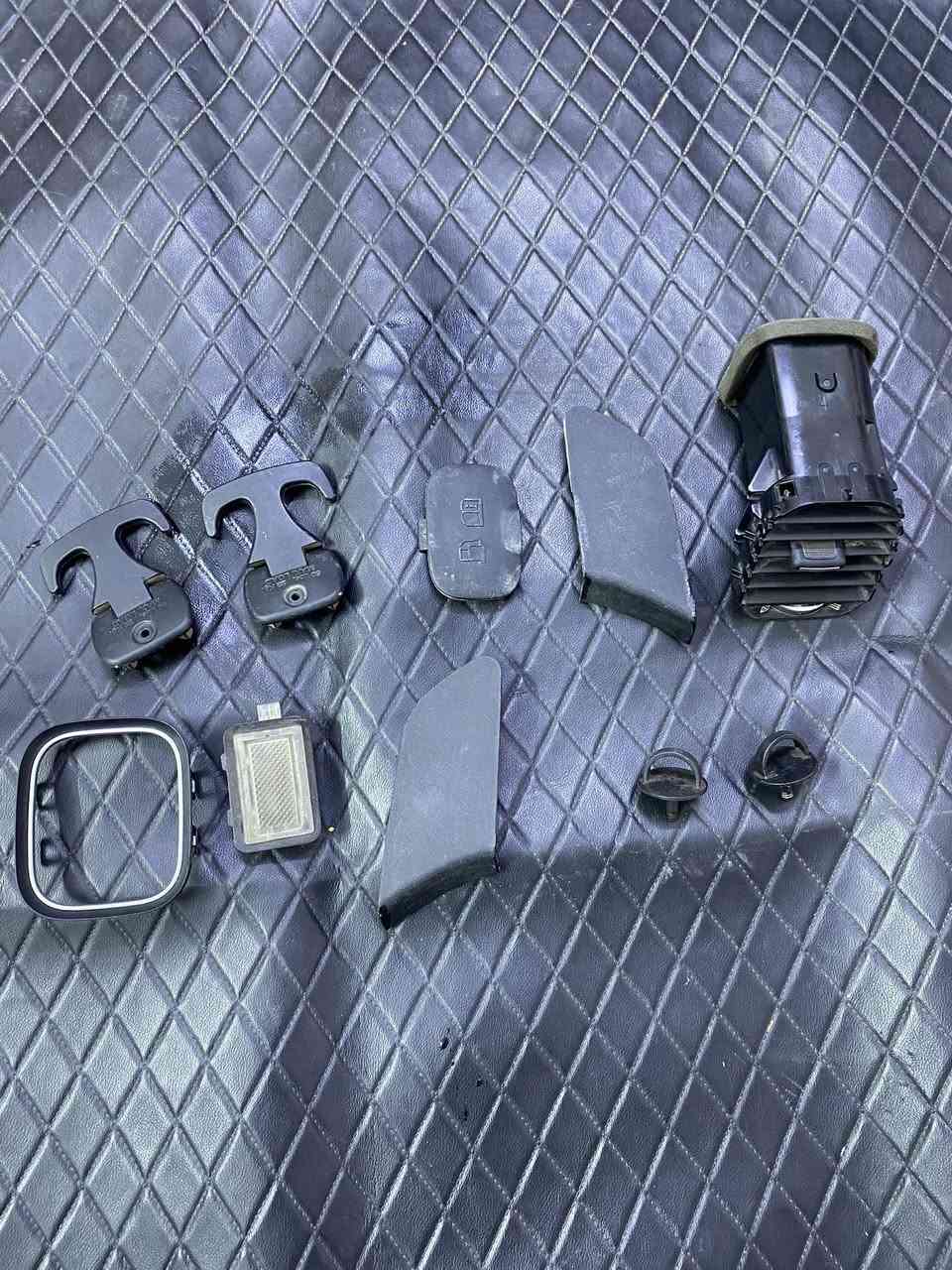 غراض جارجر للبيع قيم واخذ باليرضي الله المكان بغداد حي الجهاد للاستفسار 
 ***********
