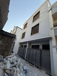 سلام وعليكم  للبيع او للستثمار   مشتملات عدد 2  المساحه 60 متر  وجه 4 ...