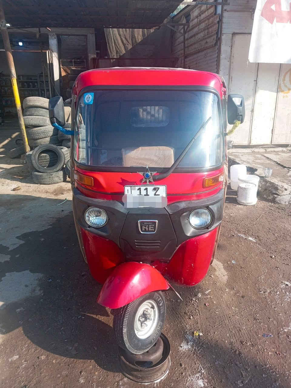 تكاتك مديل ١٧ شهر ١١ رقم انكليزي مكينه ٢٠ مجفته تجفيت شركه خياسات قليله مصلحه تخم تاير جديد تكتك جاهزه قبل للشغل كهربايات كله شغاله تخم دبلات  جديد صدر جديد رقم التلفون *********** مكاني بغداد سعر ٤٩٠٠
