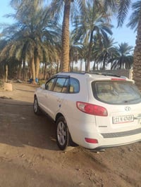 للبيع هونداي سنتافي  موديل 2010 كفالة من صبغ  السعر 137 للاستفسار الات...