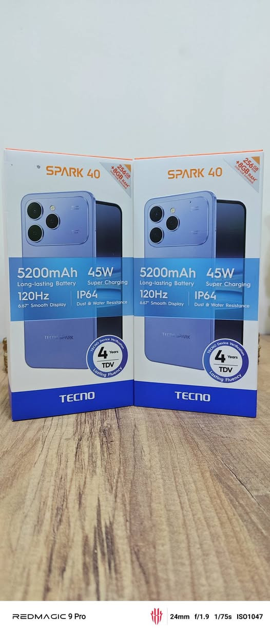 تكنو سبارك 40 شبيه الأيفون 17 ذاكره 256 وعشوائيه 8 بطاريه عملاقه 5200 مل أمبير شحن سريع 45 واط 120 هرتز ضد الماء والغبار IP64 وضد السقوط والكسر الجهاز بحالة الوكاله مستخدم كم يوم فقط يوجد قطعتين أسود وسلفر سعر الجهاز النهائي 135 ألف فقط للأستفسار خاص أو واتساب فقط دون أتصال لأن الخط متوقف فقط مراسله ماسنجر أو واتساب 
♕ *********** ♕ مكان الفلوجه
