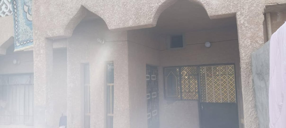 #عرض_للـبـيـع 
دار للبيع مساحته ( 200 م ) واجه ( 10 م *20 م ) طابقين بناء طابوق 🧱 كلاسيك
بناء نظيف وكلش حلو يحتوي على غرفه للضيوف خمسه غرف نوم ومطبخ  وصاله وصحيات داخليه وخارجيه 
السعر /125 مليون وبيه مجال
العنوان: بغداد - النصر والسلام - الحصوه- منطقة ال 2000 بالبدايه بضهر الخدمي
للاستفسار الاكثر يرجى الاتصال على الارقام التاليه :
 *********** أتصال + واتساب 
 *********** أتصال 
مكتب الديار للوساطه العقارية
