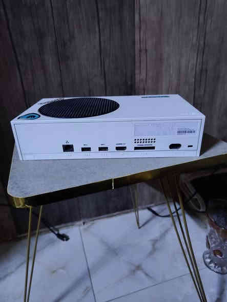 سلام عليكم شباب اكس بوكس سيرس اس الذاكرة 512نضيف موجود كارتونة السعر 330 مكان بغداد مدينة صدر اتصال ***********
