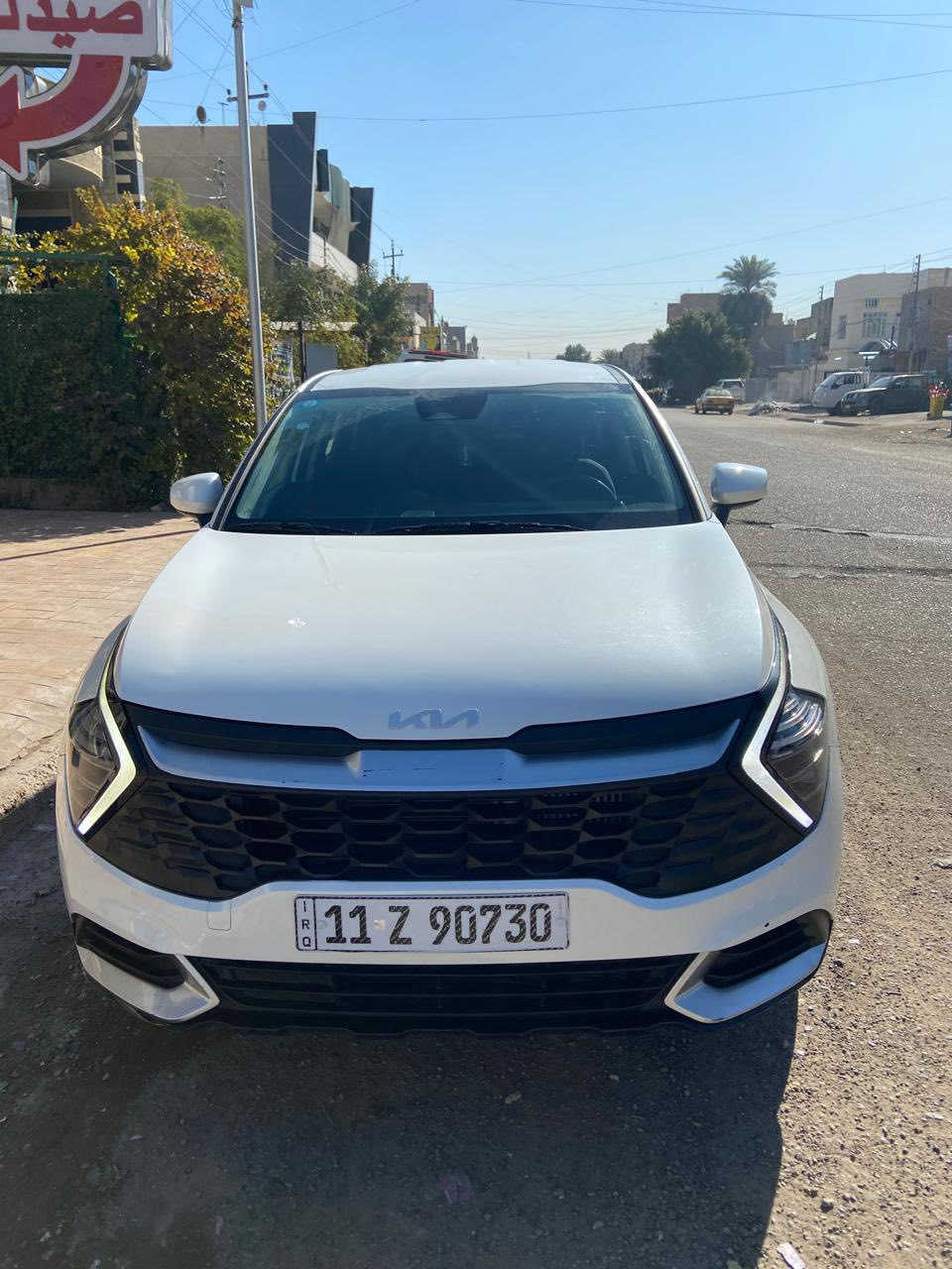 السلام عليكم للبيع سبورتج هايبرد 2024 امريكي صور الحادث موجودة بالمنشور بدون قطرة صبغ وتبديل فقط بارد بسيط جدا رقم بغداد بأسمي السعر 220 بيها مجال بسيط 
مكاني حي البنوك  
رقم الهاتف ***********
