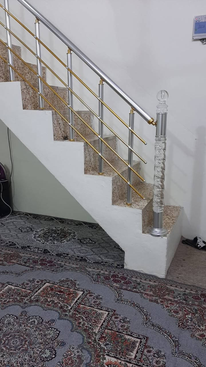 للبيع بيت ١٠٠ متر طابقين في ملحق القادسيه الاستفسار اكثر على ***********
