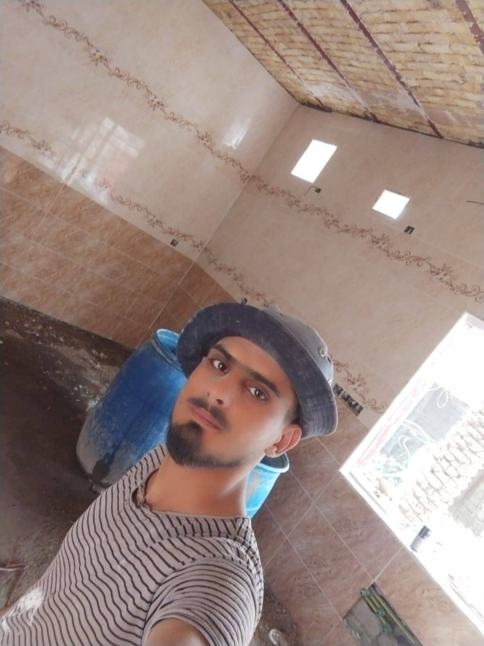 خلفه سيراميك درجئ اولئ ارضي وجداري المتر 7 تجي شوف شغل بعينك متواجد وتساب فيس ***********///***********
