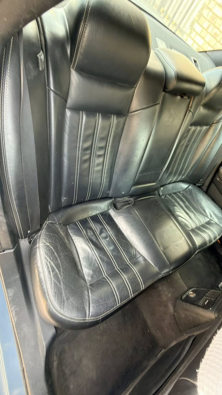 غرفه Sللبيع السعر 350 قفل الخلفي جديد بس الامامي المقاعد مشكوك الجلد مامتواجد ع الفيس اتصل ***********
