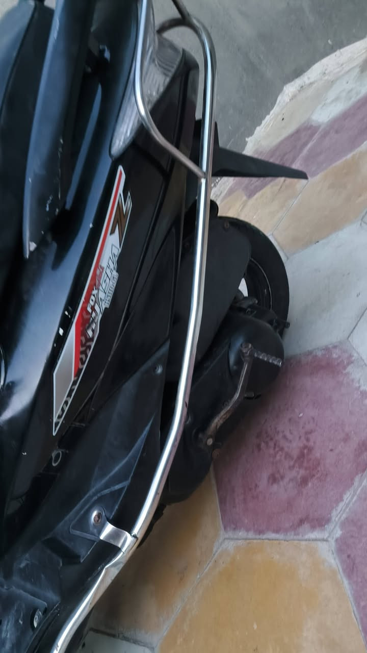 السلام عليكم دراجه للبيع ثعلب صيني غسلتها وطفت ابيع كوم حديد ***********
