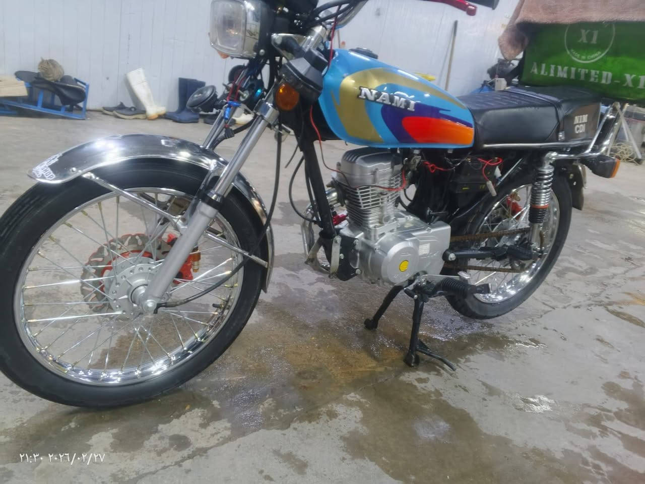 دراجه نامه بحالت الوكاله دراجه خير من الله  كهربائيات شغاله كلها دراجه عالميه بلمشي تقفل 120مداريها اشتغل بيها دلفري ما ماشيه قليل سعرها 900وبيها مجال قليل
مكاني الدوره ابودشير. 
***********
