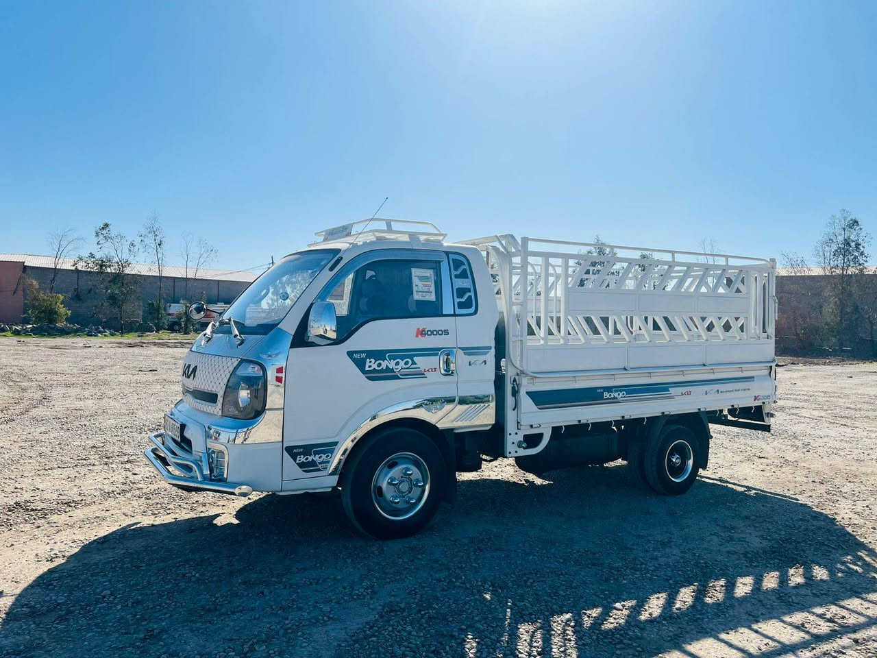 كيا 4000 
موديل 2014 
بدون صبغ 
رقم ربيل تحويل وكاله شرط
كير محرك شرط 
يرهم مروسه فقط رقم شمالي 
مكانها اربيل قضاء خبات 
***********
*********** واستاب عل زين فقط
