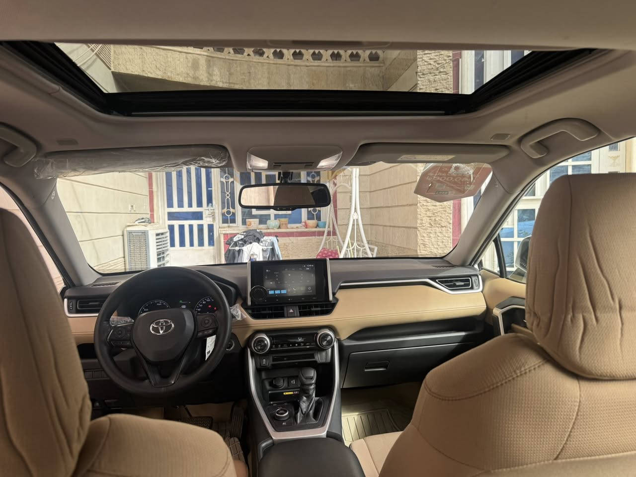 تويوتا راف4 موديل 2024 
ضمان شركة ساز 
ضمان بطارية 8 سنوات
تبديل مجاني 8 مرات دهن وفلتر  
صيانة 40 الف كيلو مجاني
(((   عداد المسافة 15 الف فقط   )))
مكفولة من الصبغ والضربة بارد بسيط 
بحالة جيدة جدا 
محرك 2500 بصمة سلايت
 تشغيل عن بعد هند بريك بصمة وباقي 
المواصفات الشركة المعروفة
مكاني المنصور او علي الصالح 
السعر 280$
   ***********
