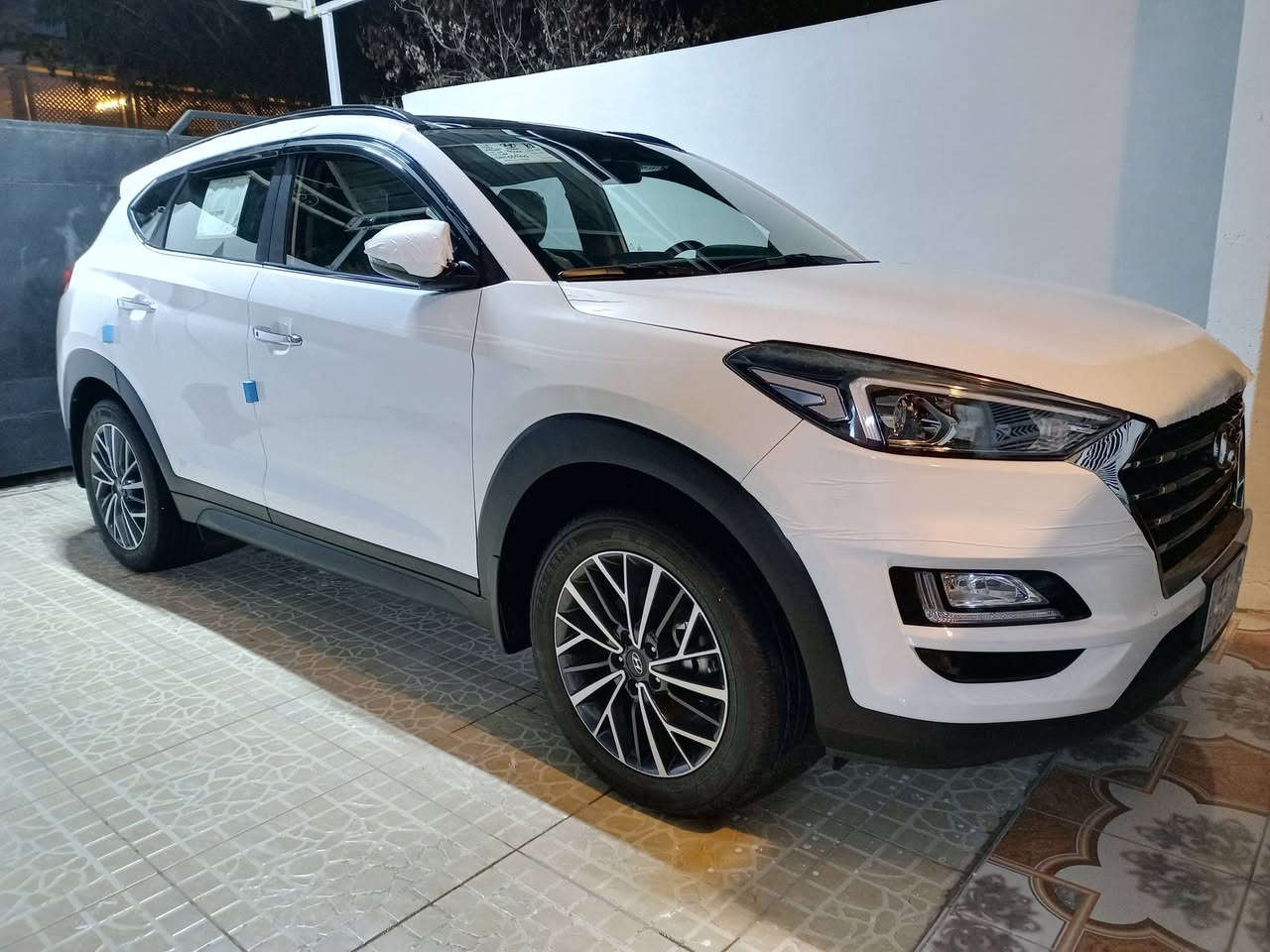 توسان 2020 كوري
ماشيه حقيقي 74900

 فول مواصفات

باسمي رقم سليمانيه  سنوية 2030

حساسات امامي خلفي 

 بالمري ومري شفط

اشارات ترحيب باب 

كير 3 انضمه 

تخم تاير جديد

باتري جديد

كير ومكينة كفالة

بصمه 2

سايد بريك برجل

ابل كار بلي 

كامره دواره 

كشنات كهربائيه 2

تبريد قطعتين

ثلاجه بالجكمجة

بيها صبغ قليل مقدمه البنيد صونار موجود

السعر215 وبي مجال 

مكاني كركوك 

للاستفسار مراسلة الخاص

او الاتصال على الرقم ***********
