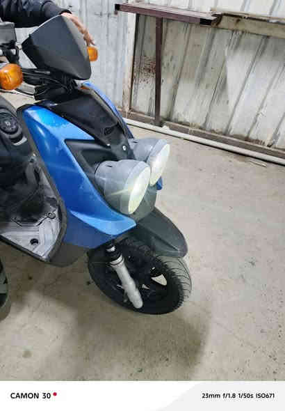 سلام عليكم سكنس جبلي دراجه حديث بومه ودراجه ١٢٠ ياباني مابيهه اي نقص مكفوله كفاله عامه ماصارله هواي من نازله رمبه للبيع او مراوس بشي مرتب مكاني بغداد قريب ع لكاضميه رقمي واتساب ليحب يستفسر 
***********
