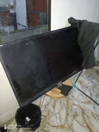 شاشة ٣٢بوصة • بدون نت