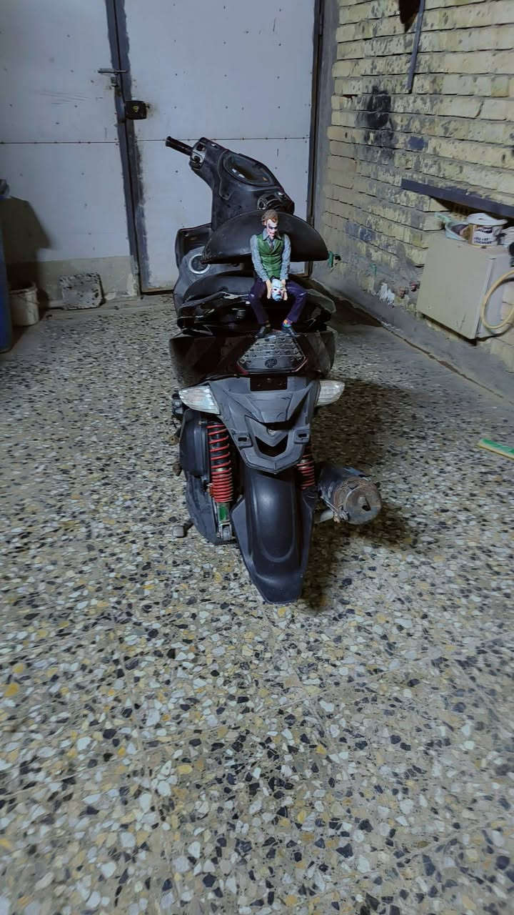 سلامة عليكم شباب جي تي ار البيع الدراجه كاملة مكمله ومابيها اي نقص والمكينه ناعمه وبيها شلعه تاكل الكاع اكل وكلها شغالة والكهربائية كلها تشتغل وكلها بلادي وبيها زوج ويل وبيها خوذة والسعر (مليون) وبيها مجال هذا رقمي ***********
