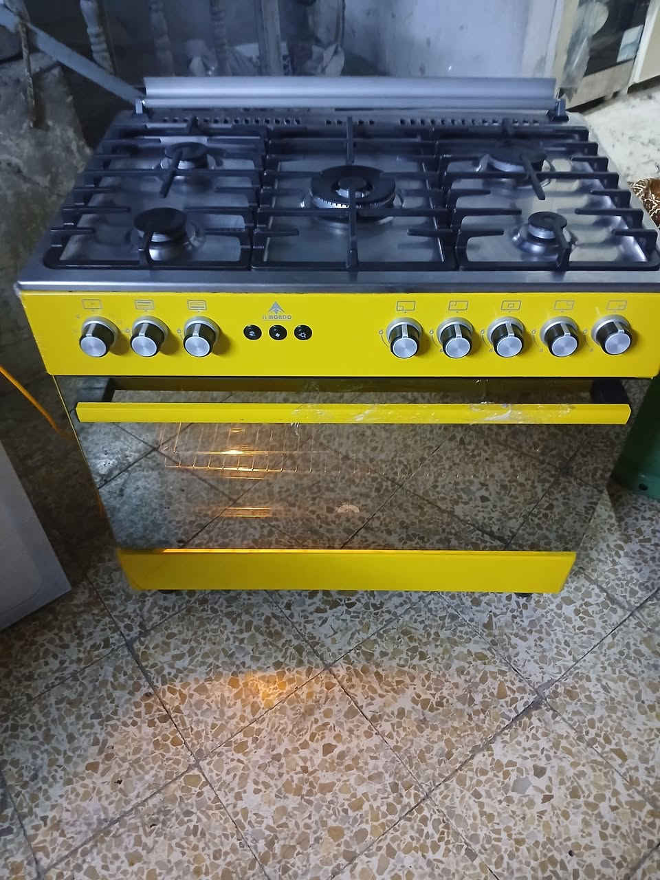 ته باغى اتالى لؤك كامل ئيش ده كه حه ساس جه رغ  لايت  ماركه يه  ٣٠٠ هه زار كه ميك مه جال هه ولير ***********واتس
