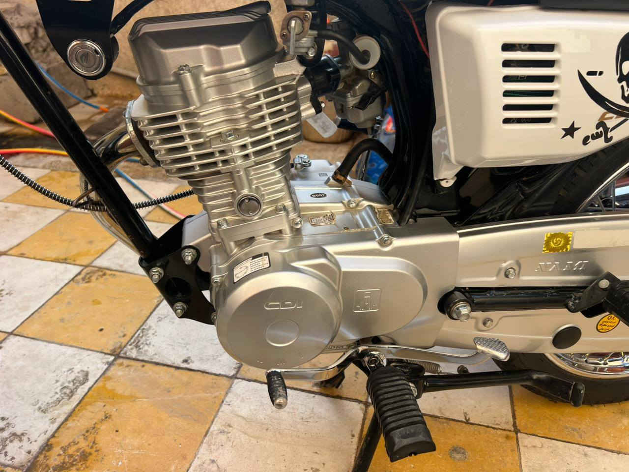 ايراني تعمير اقل الشهر بعدها بجيس العنوان العماره ب 700 وبيها مجال هيه والنزال تنباع  التواصل ***********
