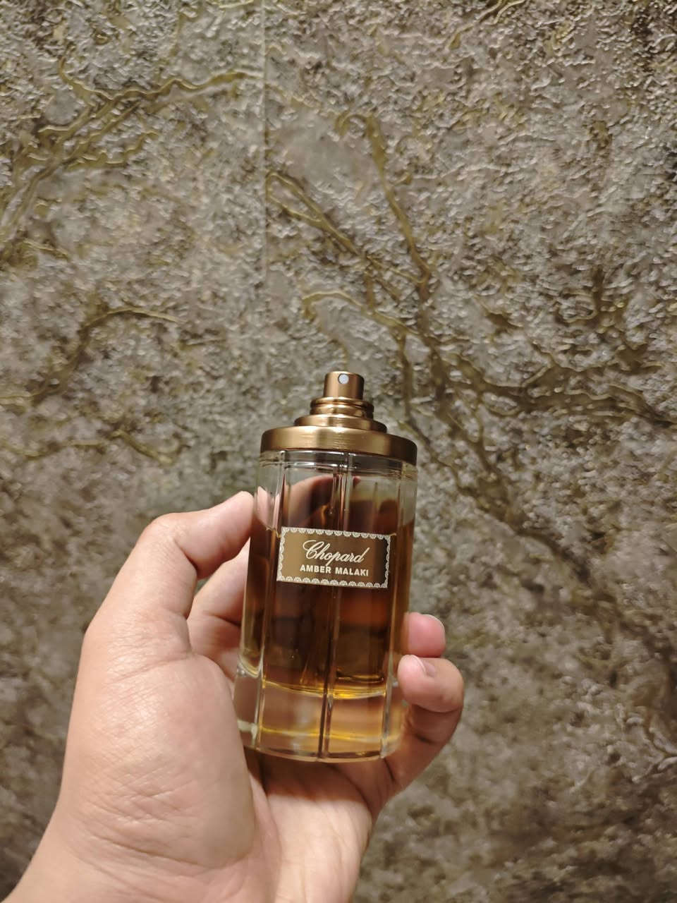 السلام عليكم 🌹
للبيع فقط 
عطور اغلبها مستخدمة تجربة فقط وكلها ماستر 
الغلاف  متوفر عدا العنبر الملكي الغطاء ماموجود فقط اما الباكيت موجود


**إذا كنت صاحب هذا الإعلان وتريد حذفه لأي سبب، رجاءا أرسل رسالة إلى الدعم الفني**