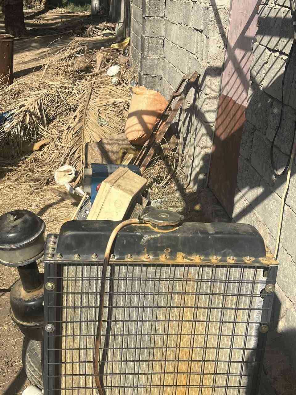 للبيع مولده 3بستم شرط الشغل 33امبير اقتصاديه بصرف الكاز  المحرك جديد للتبخير والتنقيص المكان بابل القاسم الاتصال على الرقم ***********
