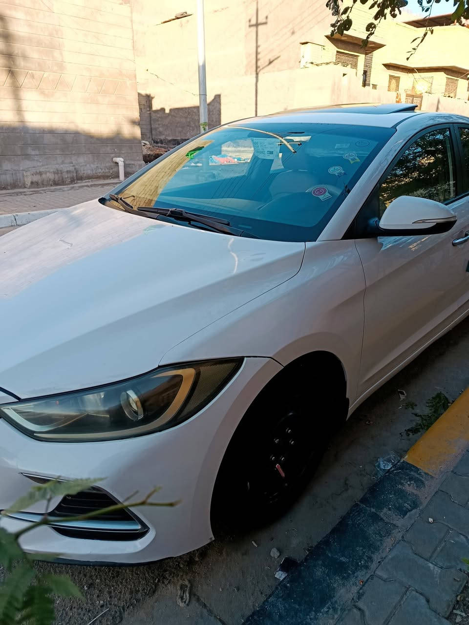 السلام عليكم بيع مستعجل النترا موديل 19 سوبر  رقم بصره الجديد بسمي كفاله كيره تبريد حداده والحمدلله مكينه 2000دوش مكفوله من الضربه بس ملاحظه بسيطه السعره 158 ***********
