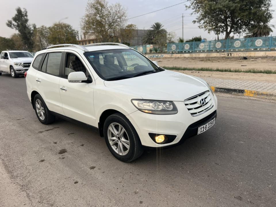 سنتافيا 2011 ستة سلندر فور ويل 3 قطع تبريد كفالة عامة رقم بغداد الجديد  مكانها بغداد محمودية سيارة جاهزة صدر جديد امامي خلفي وبأسمي السيارة
رقم الهاتف ***********
